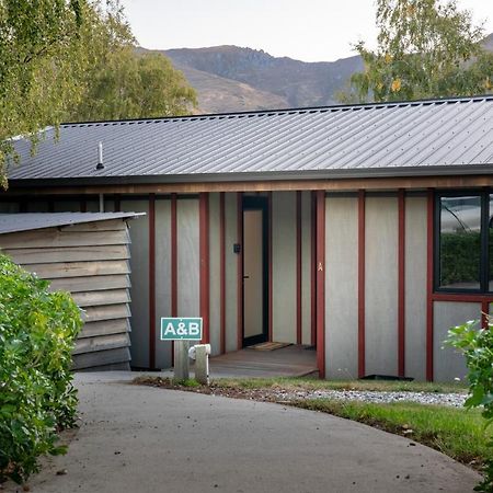 Private And Peaceful Studio Apartment Wanaka Eksteriør billede